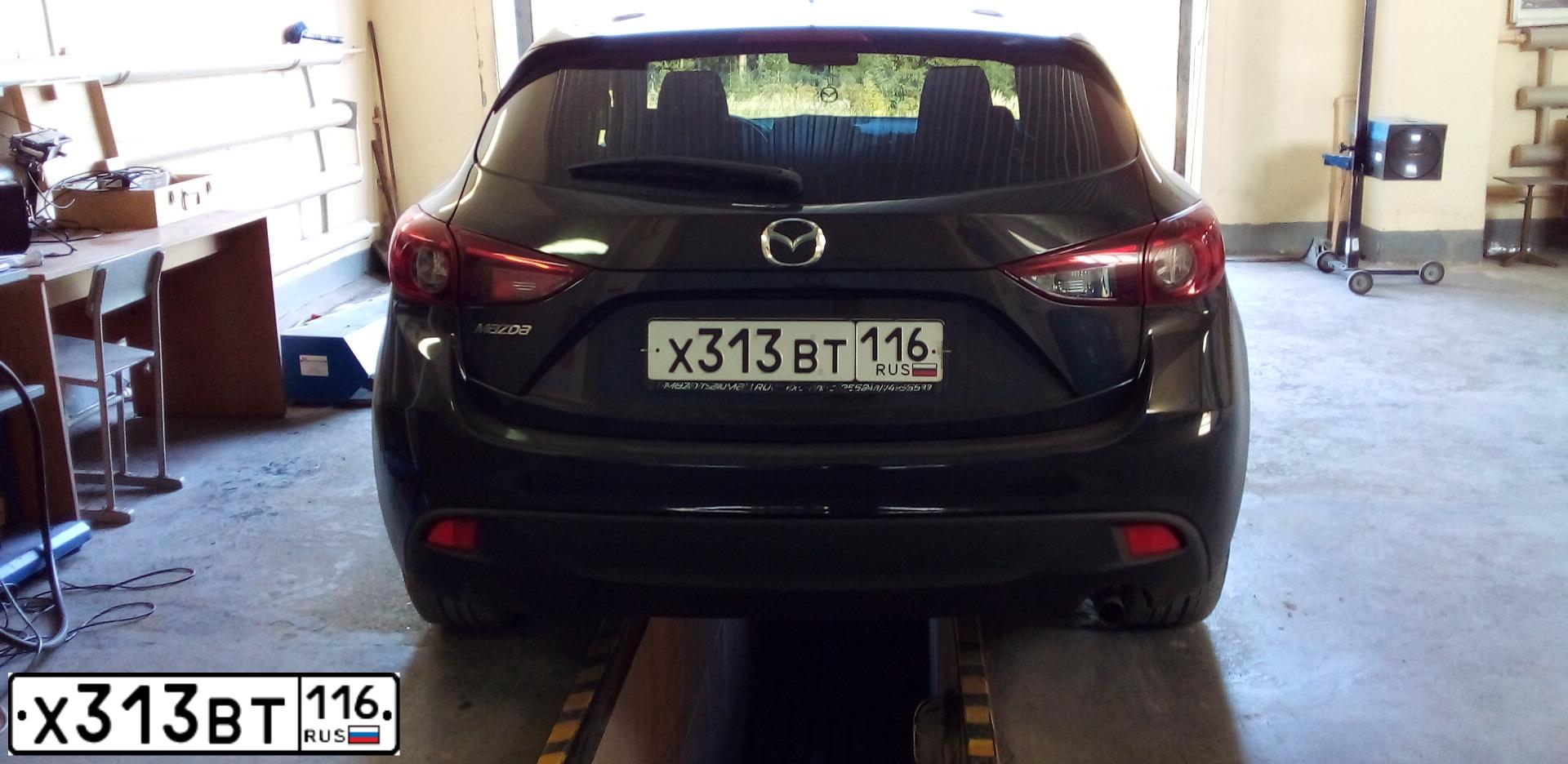 Фото автомобиля MAZDA 3, 2013 — госномер Р628ХА11. Цвет: ЧЕРНЫЙ