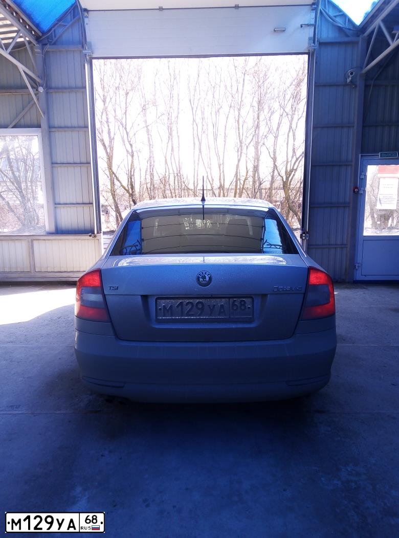 Фото автомобиля SKODA OCTAVIA, 2011 — госномер М129УА68. Цвет: СЕРЕБРИСТЫЙ