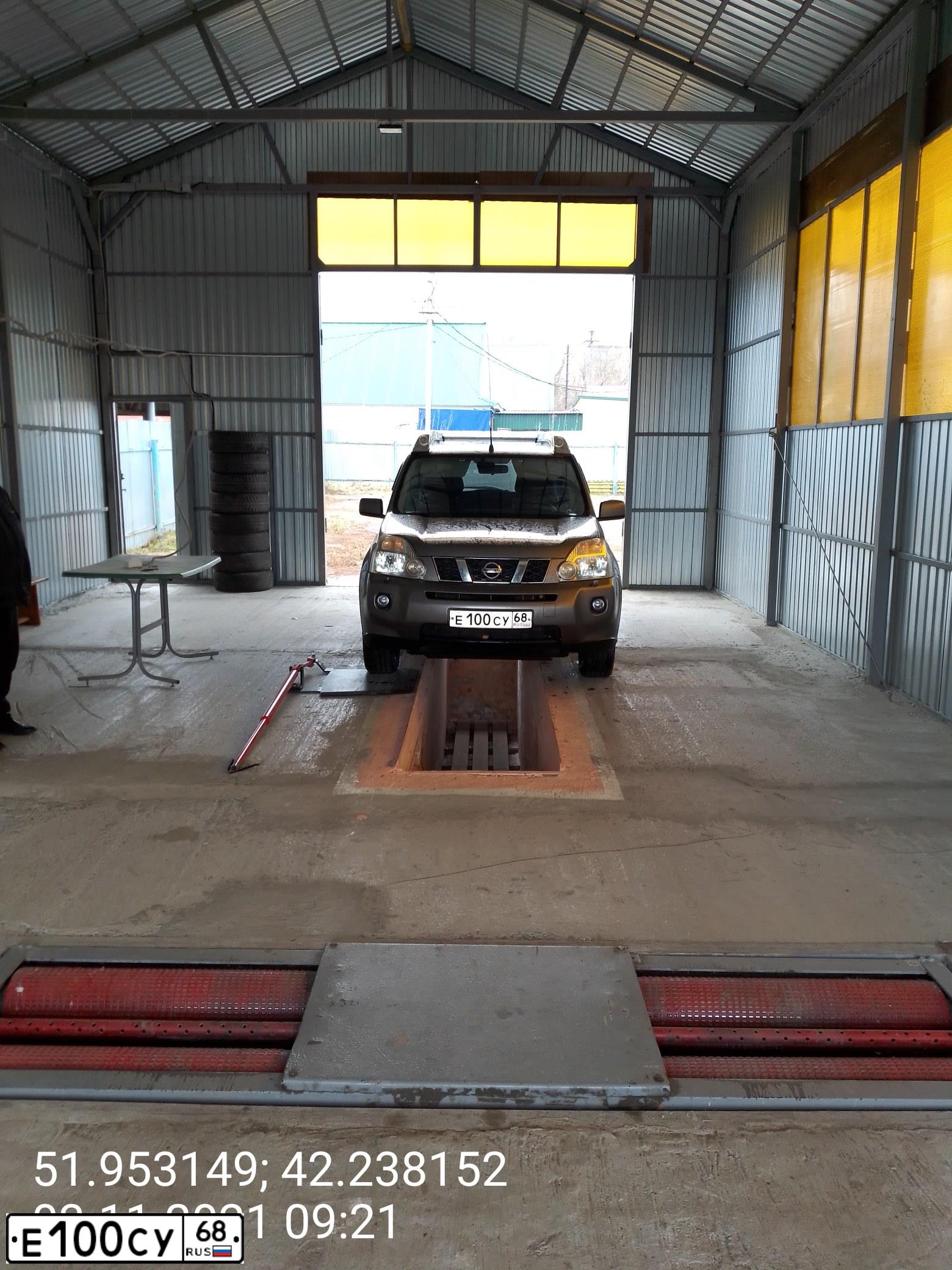 Фото автомобиля NISSAN X-TRAIL, 2008 — госномер М601УС21. Цвет: СЕРЫЙ