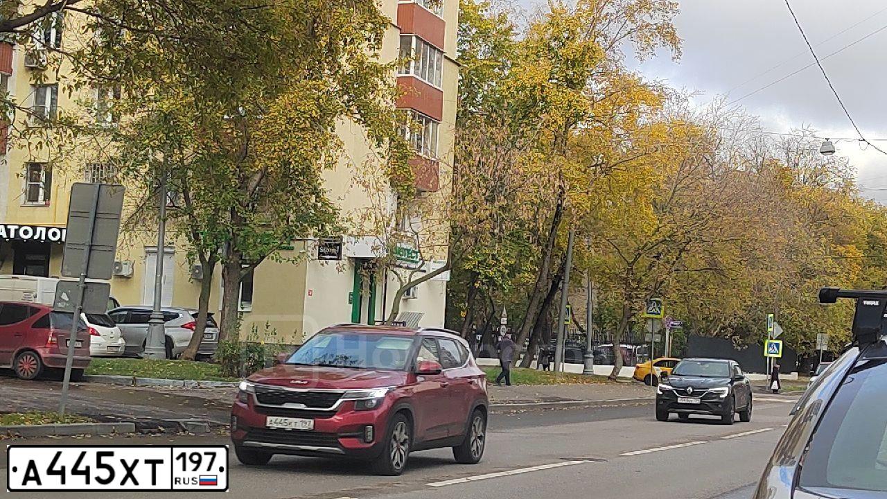 Фото автомобиля INFINITI I QX70 FX, 2012 — госномер Е488КТ77. Цвет: Белый