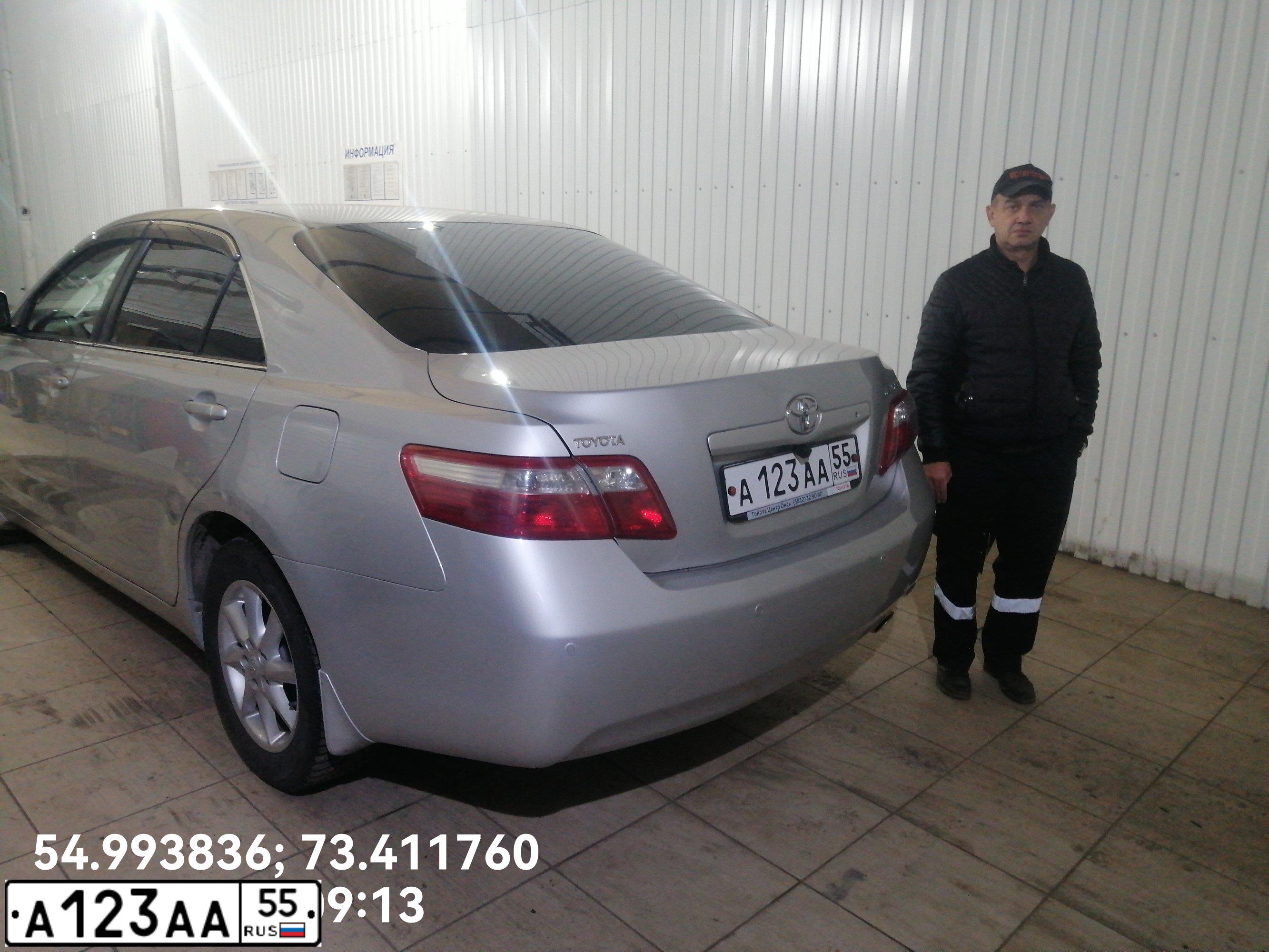 Фото автомобиля TOYOTA CAMRY, 2011 — госномер А123АА55. Цвет: СЕРЕБРИСТЫЙ
