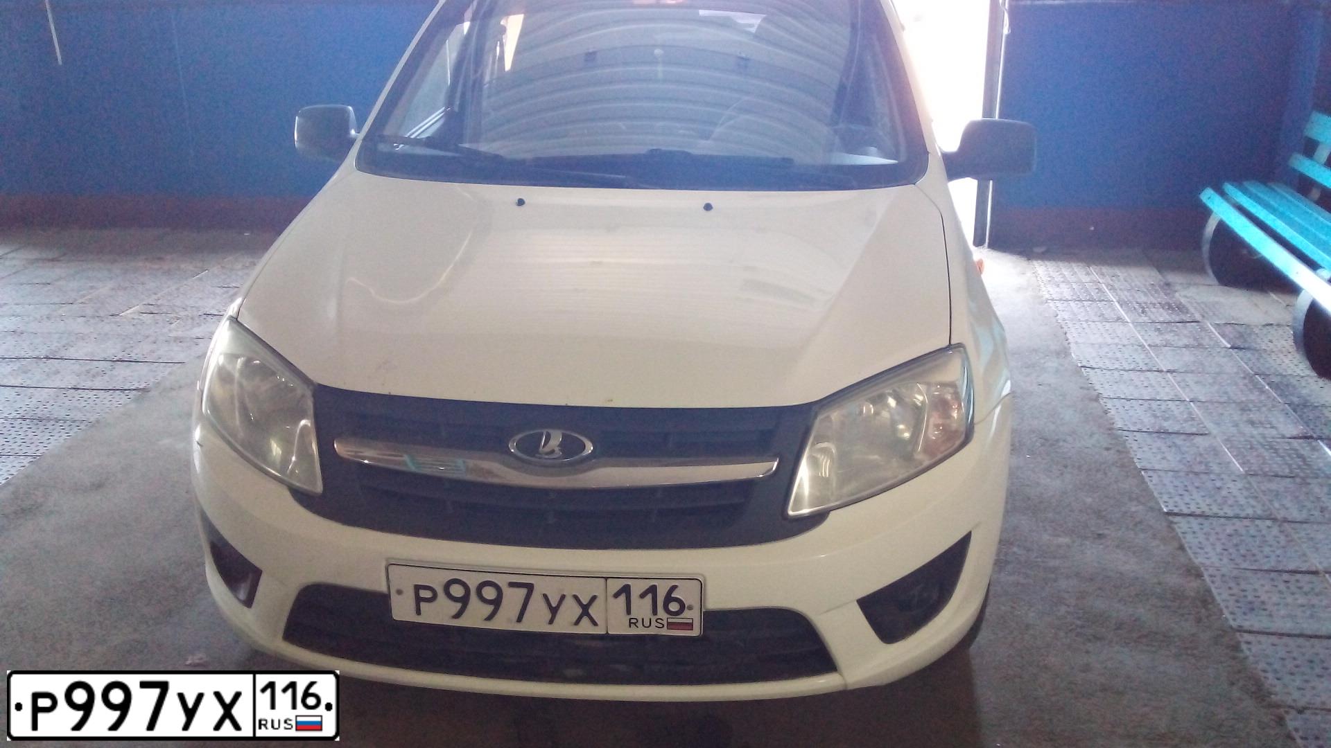 Фото автомобиля LADA 2190 GRANTA, 2015 — госномер Р997УХ116. Цвет: БЕЛЫЙ
