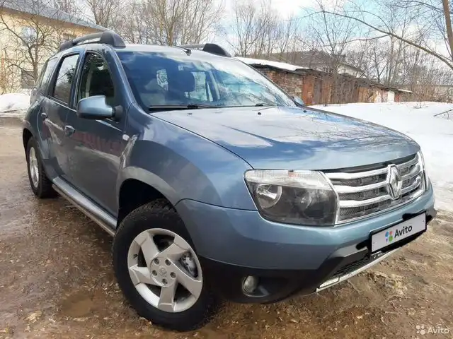 Фото автомобиля RENAULT DUSTER, 2012 — госномер М953ТВ33. Цвет: синий