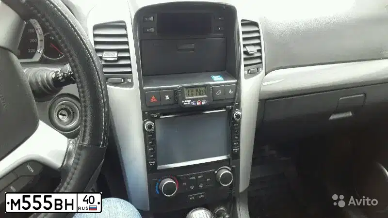 Фото автомобиля CHEVROLET CAPTIVA, 2007 — госномер М555ВН40. Цвет: ЧЕРНЫЙ