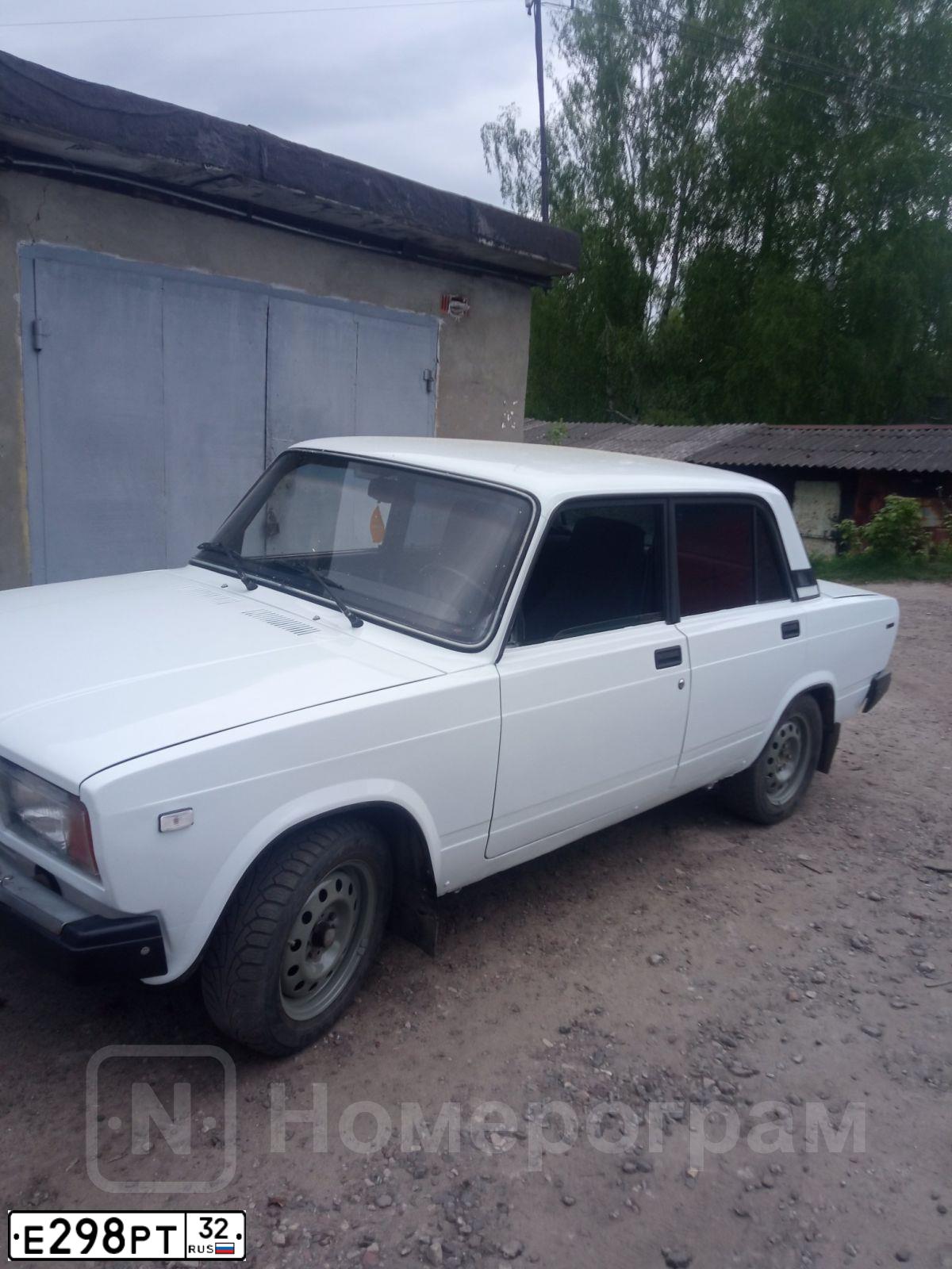 Фото автомобиля LADA 2107, 2002 — госномер А545РО67. Цвет: ЯРКО-БЕЛЫЙ