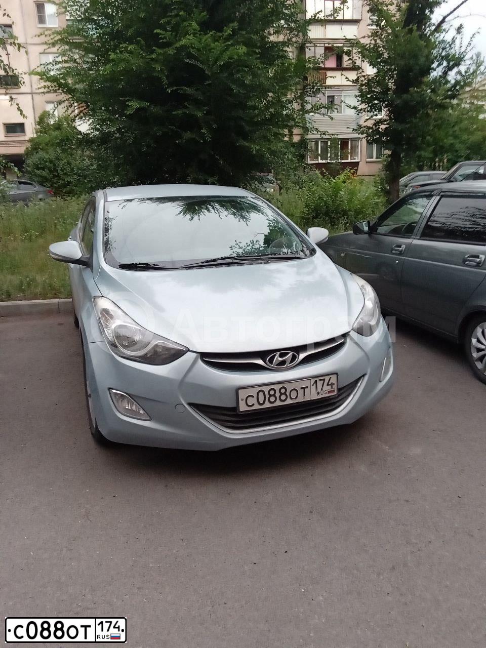 Фото автомобиля HYUNDAI ELANTRA, 2012 — госномер С088ОТ174. Цвет: СЕРЫЙ
