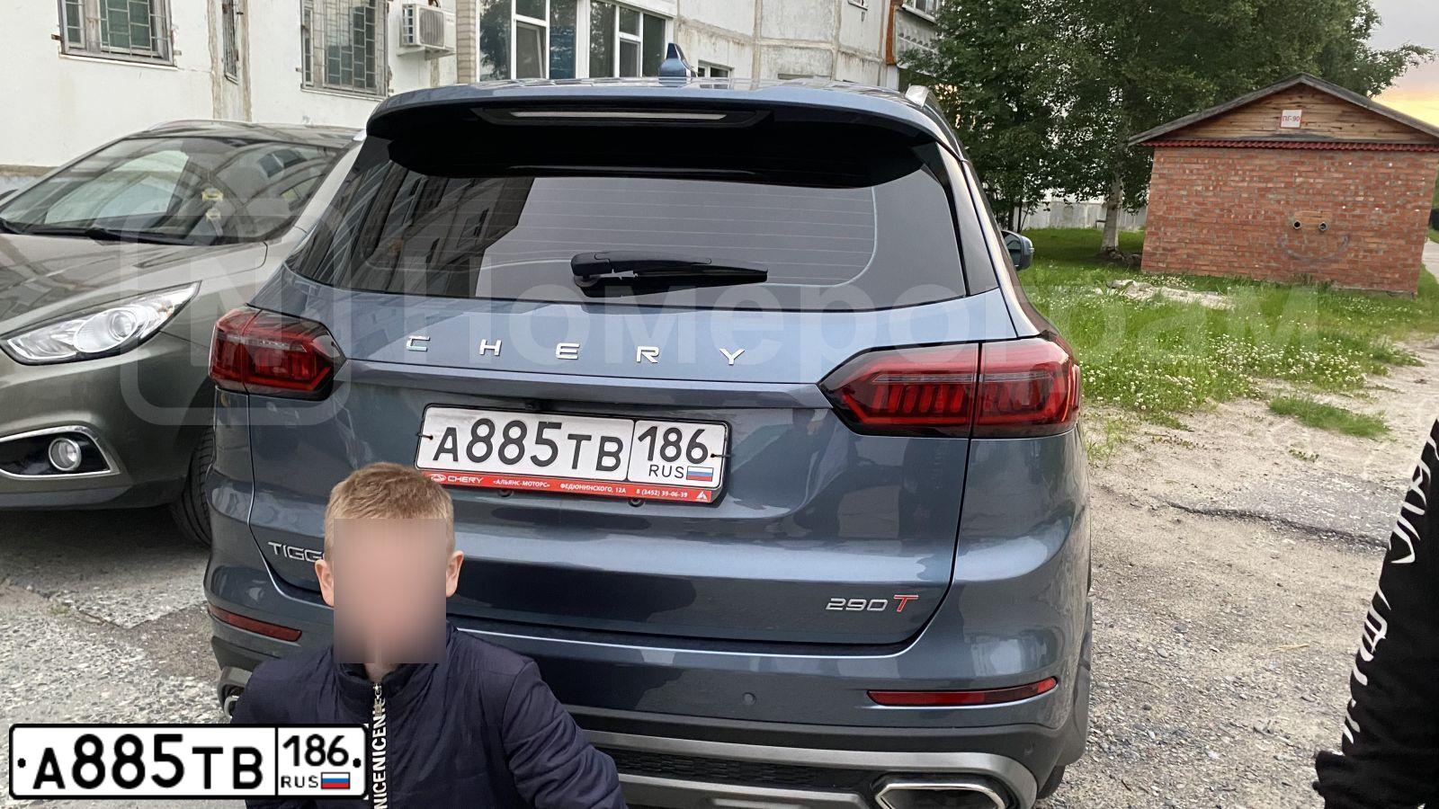 Фото автомобиля KIA CEE'D, 2013 — госномер К264ХТ186. Цвет: Коричневый