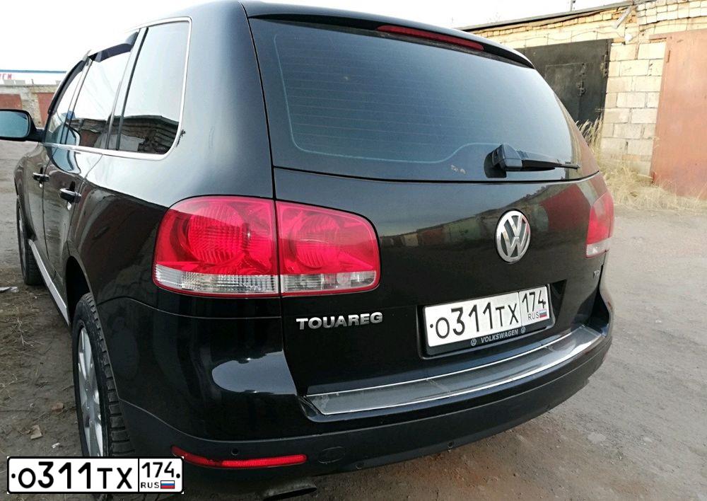 Фото автомобиля VOLKSWAGEN TOUAREG, 2004 — госномер В740РВ702. Цвет: ЧЕРНЫЙ