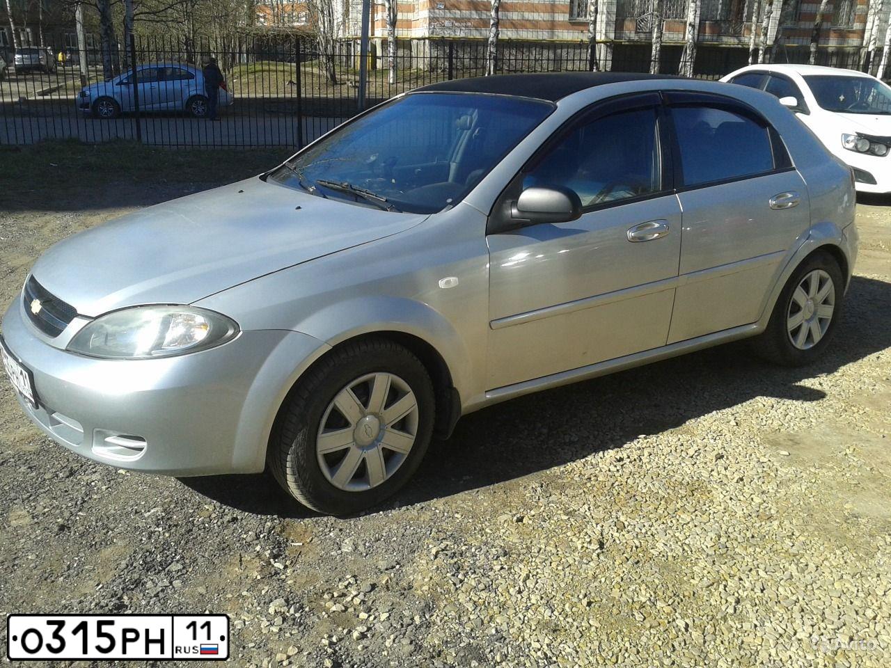 Фото автомобиля CHEVROLET LACETTI, 2006 — госномер О315РН11. Цвет: серебристый