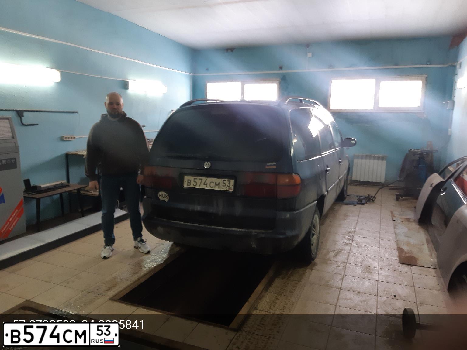 Фото автомобиля AUDI 80, 1993 — госномер В574СМ53. Цвет: ЧЕРНЫЙ
