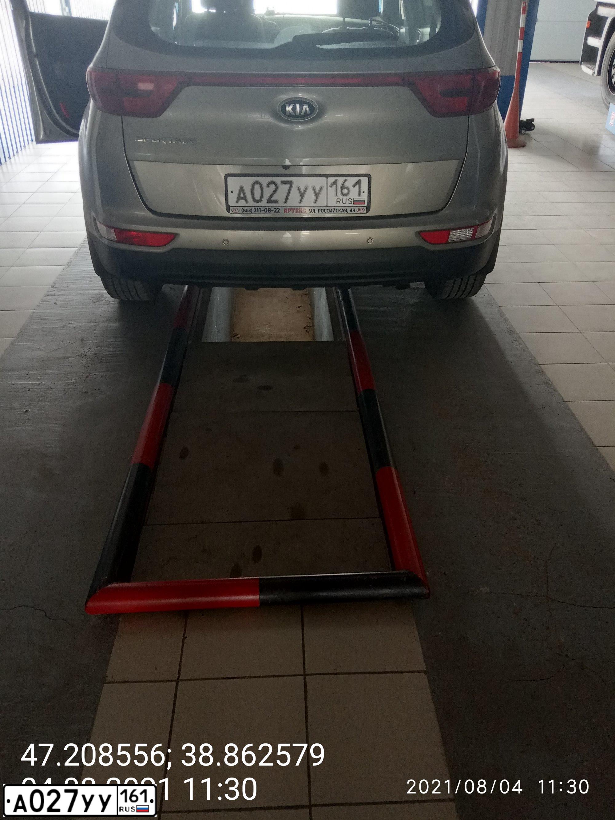 Фото автомобиля KIA SPORTAGE, 2016 — госномер А027УУ161. Цвет: Серебристый