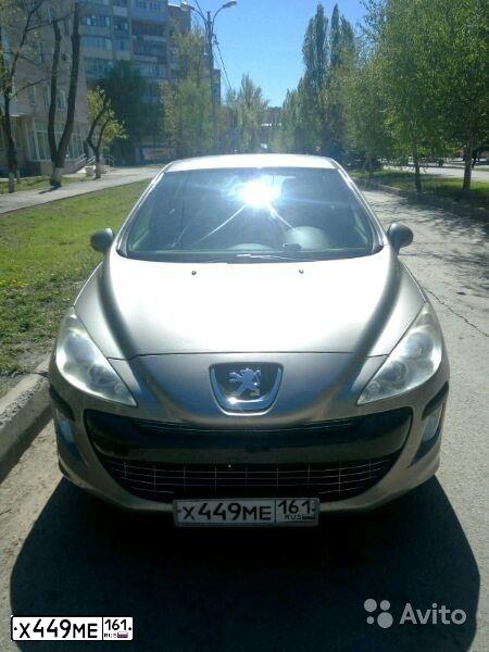 Фото автомобиля PEUGEOT 308, 2010 — госномер Х449МЕ161. Цвет: СЕРЫЙ