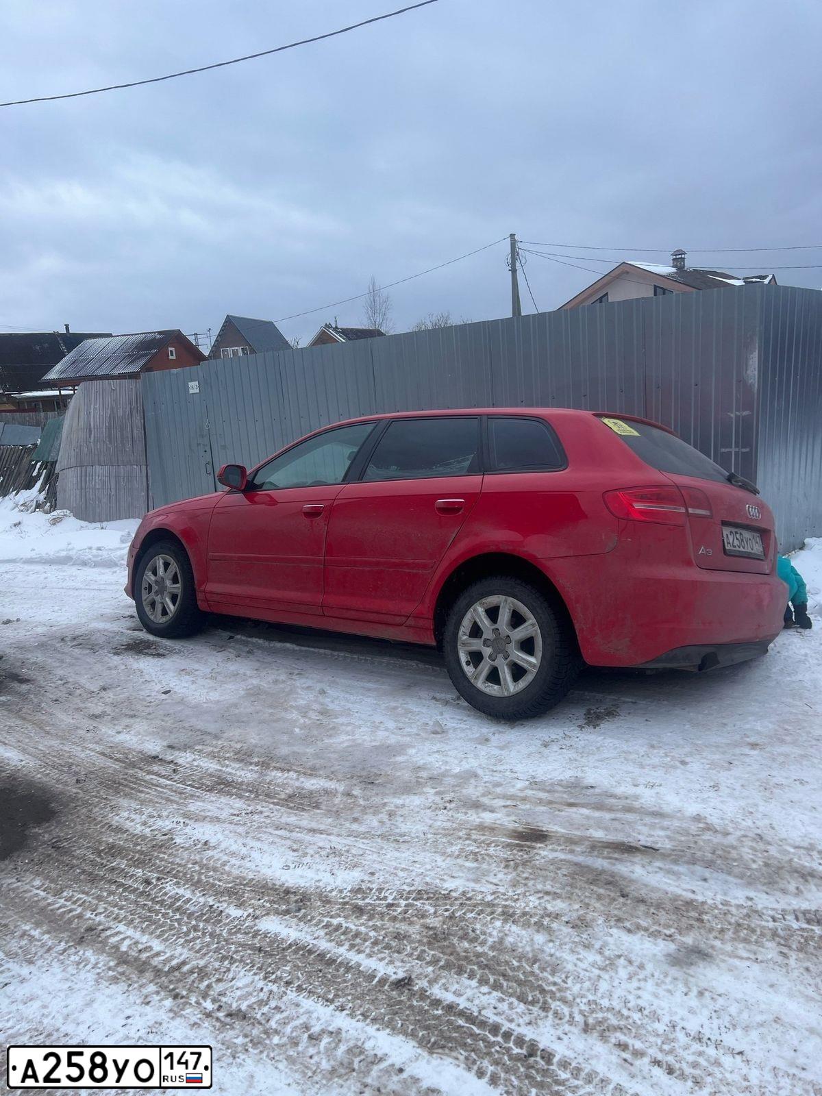 Фото автомобиля AUDI A3, 2011 — госномер Т567УО60. Цвет: Красный