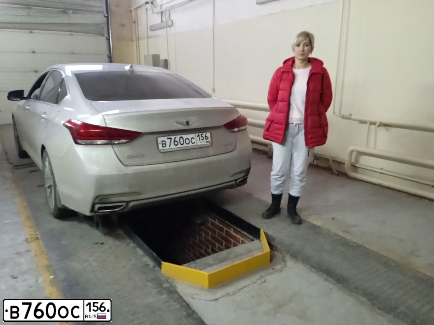 Фото автомобиля HYUNDAI GENESIS, 2015 — госномер В760ОС156. Цвет: СЕРЕБРИСТЫЙ