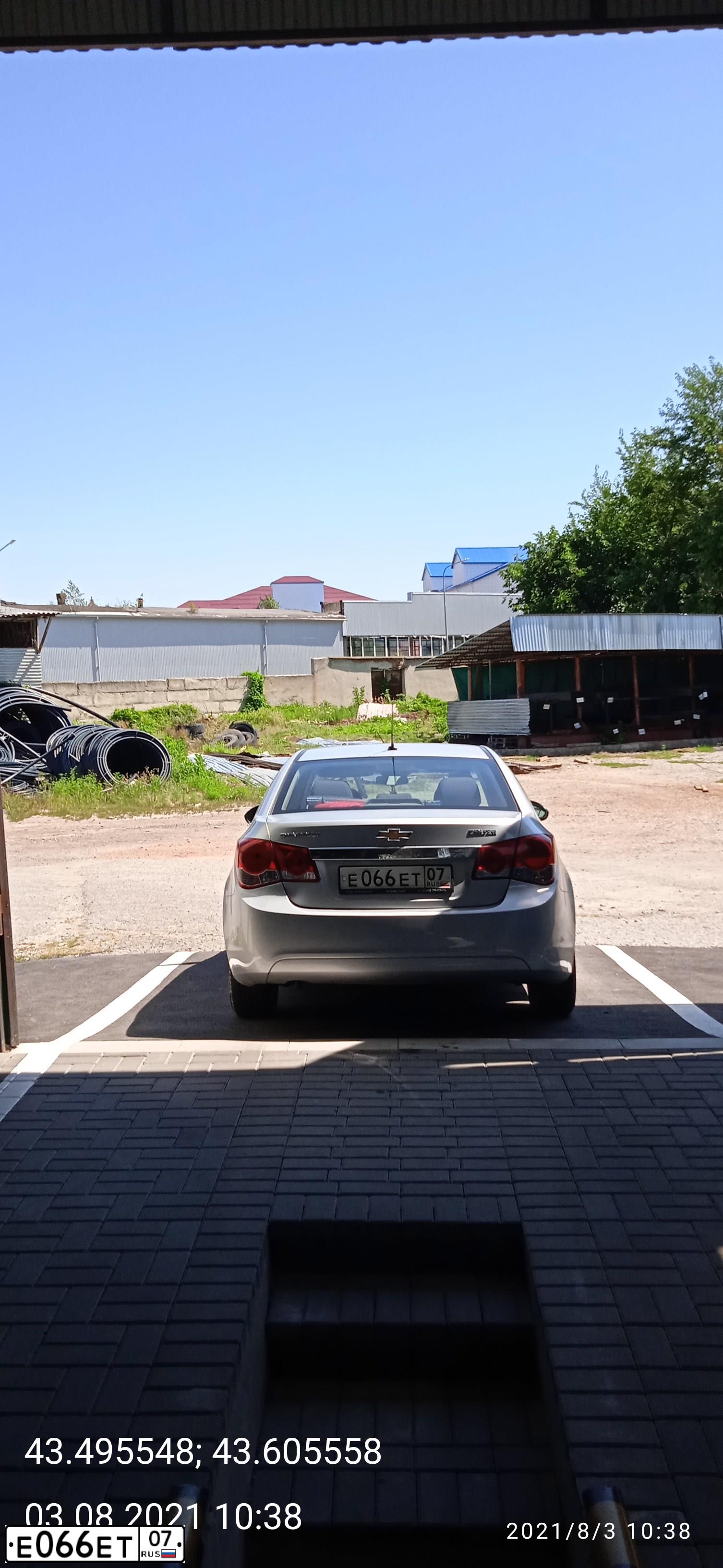 Фото автомобиля CHEVROLET CRUZE, 2012 — госномер Е066ЕТ07. Цвет: СЕРЕБРИСТЫЙ МЕТАЛЛИК