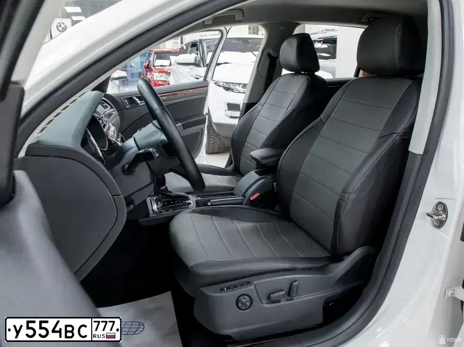 Фото автомобиля SKODA SUPERB, 2013 — госномер У554ВС777. Цвет: Белый