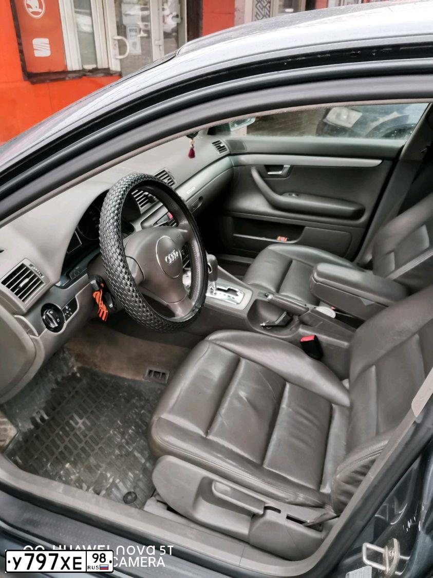 Фото автомобиля AUDI A4, 2001 — госномер У797ХЕ98. Цвет: СЕРЫЙ