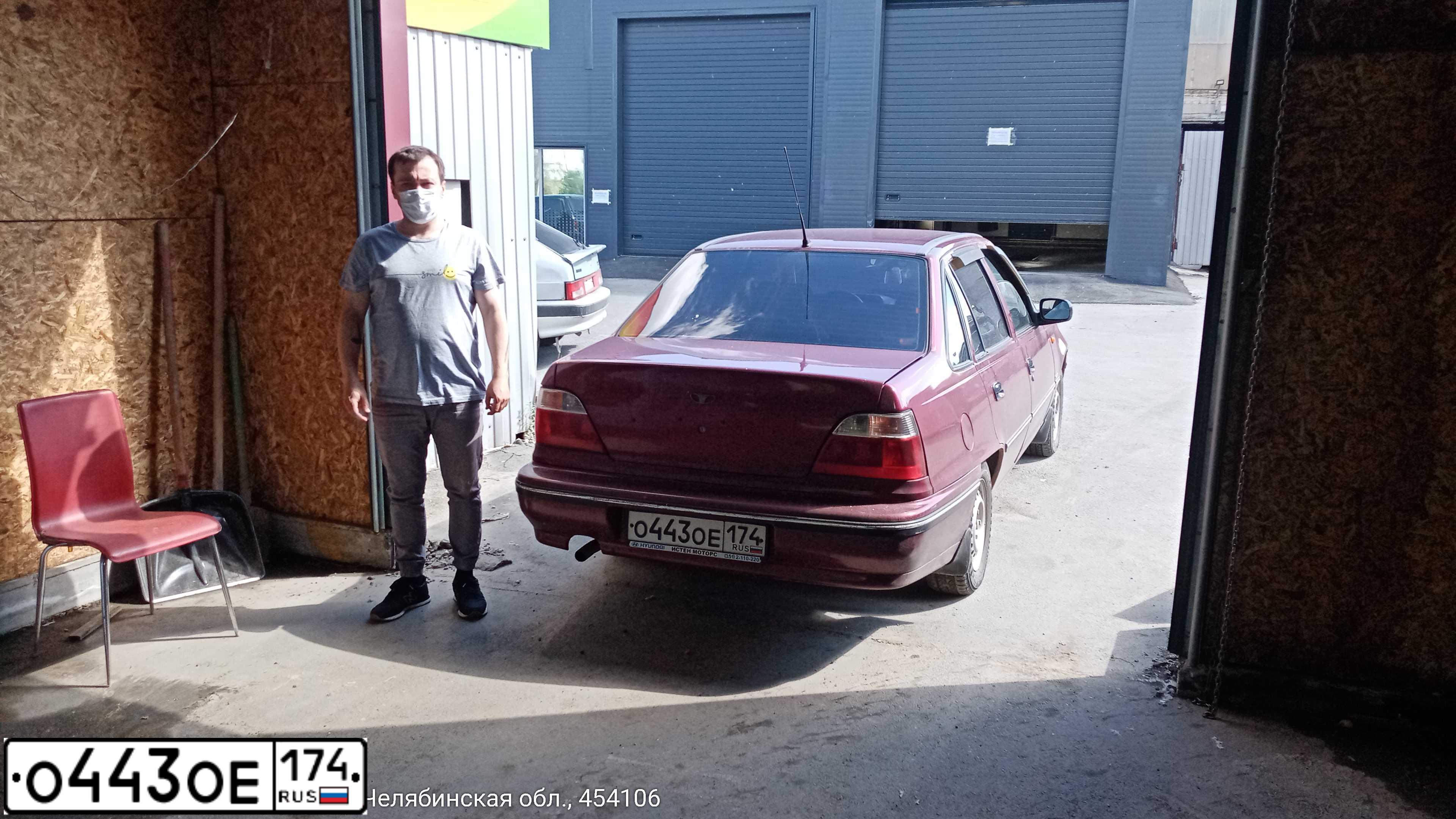 Фото автомобиля DAEWOO NEXIA, 2007 — госномер О443ОЕ174. Цвет: ИСПАНСКИЙ КРАСНЫЙ