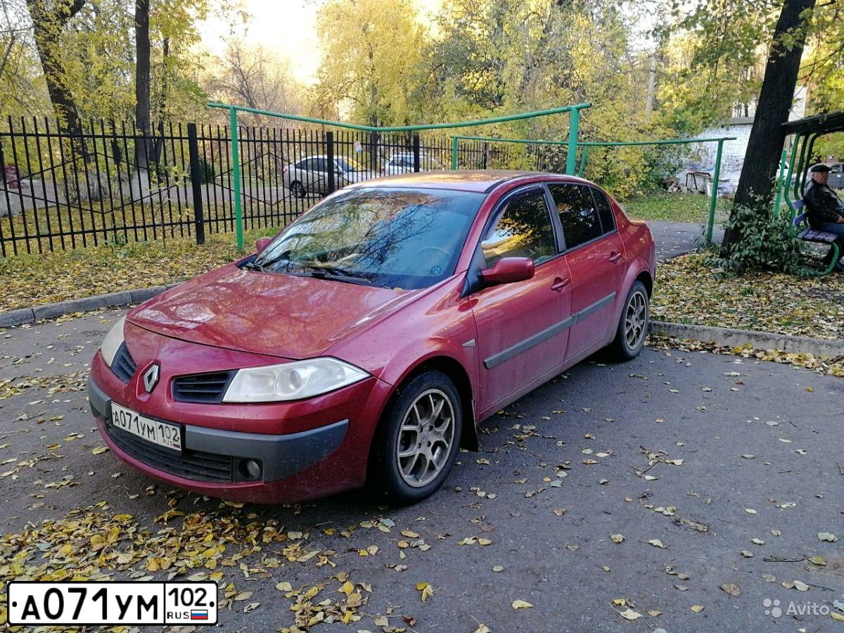 Фото автомобиля RENAULT MEGANE, 2007 — госномер А071УМ102. Цвет: Красный