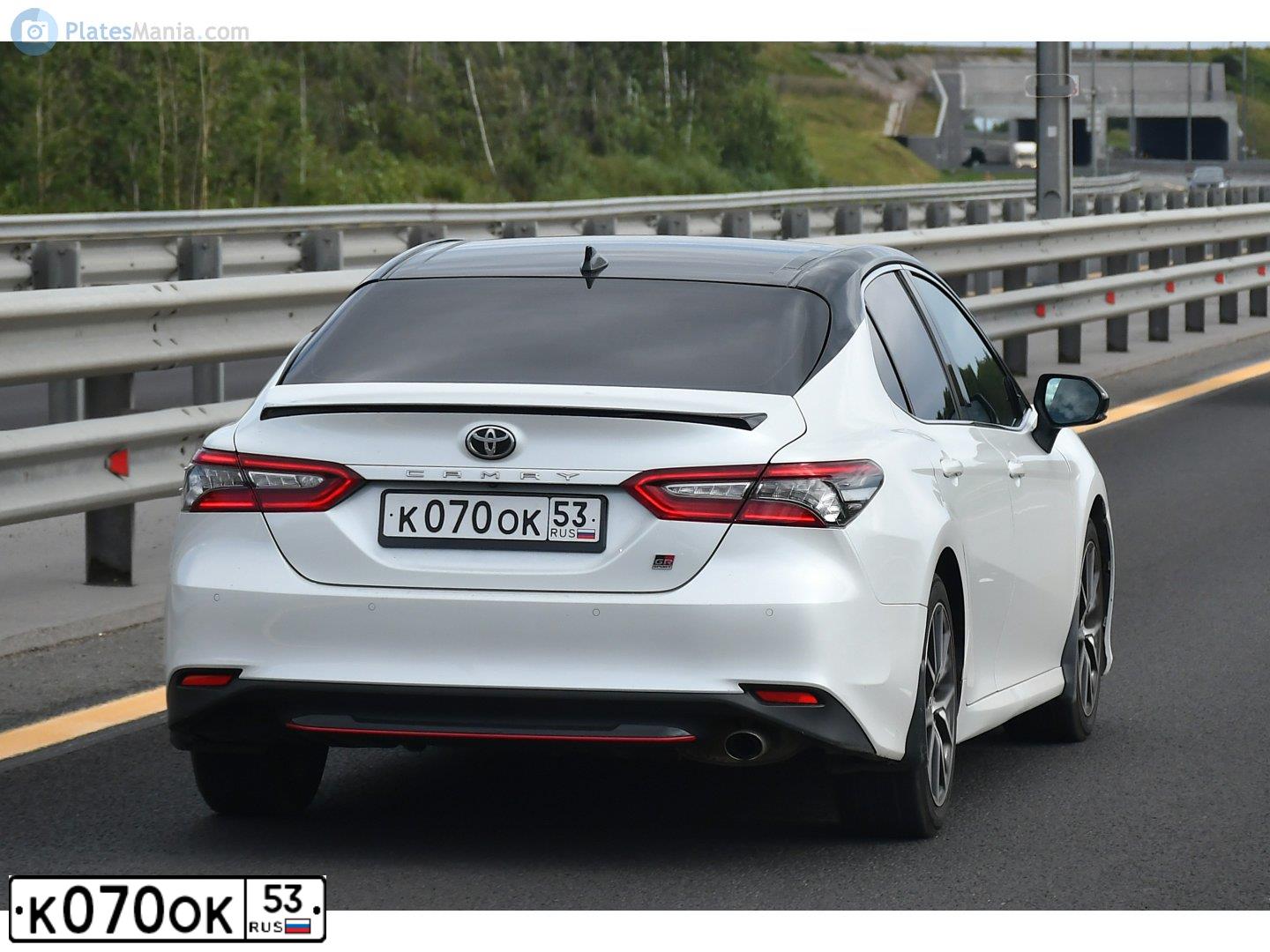Фото автомобиля LADA LARGUS, 2015 — госномер К070ОК53. Цвет: Белый
