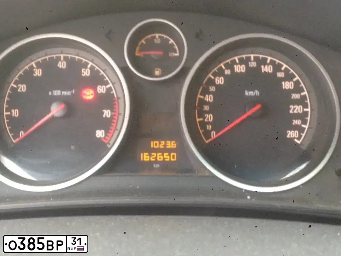 Фото автомобиля OPEL ASTRA, 2008 — госномер Т095КН797. Цвет: Серебристый