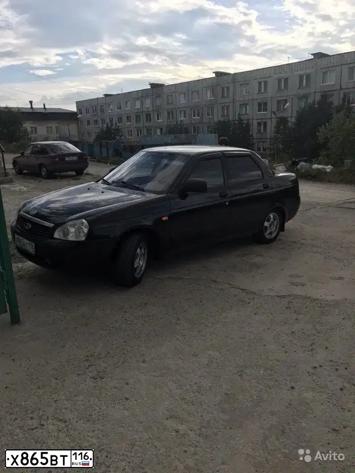 Фото автомобиля LADA 2170 PRIORA, 2010 — госномер А171СК51. Цвет: Сине-Черный