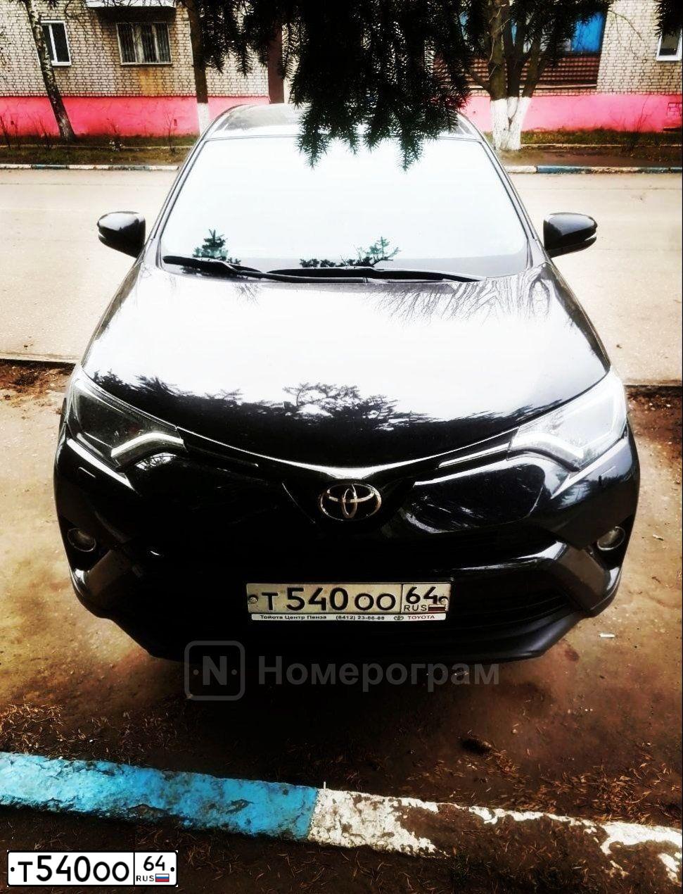 Фото автомобиля TOYOTA RAV4, 2015 — госномер Т540ОО64. Цвет: ЧЕРНЫЙ
