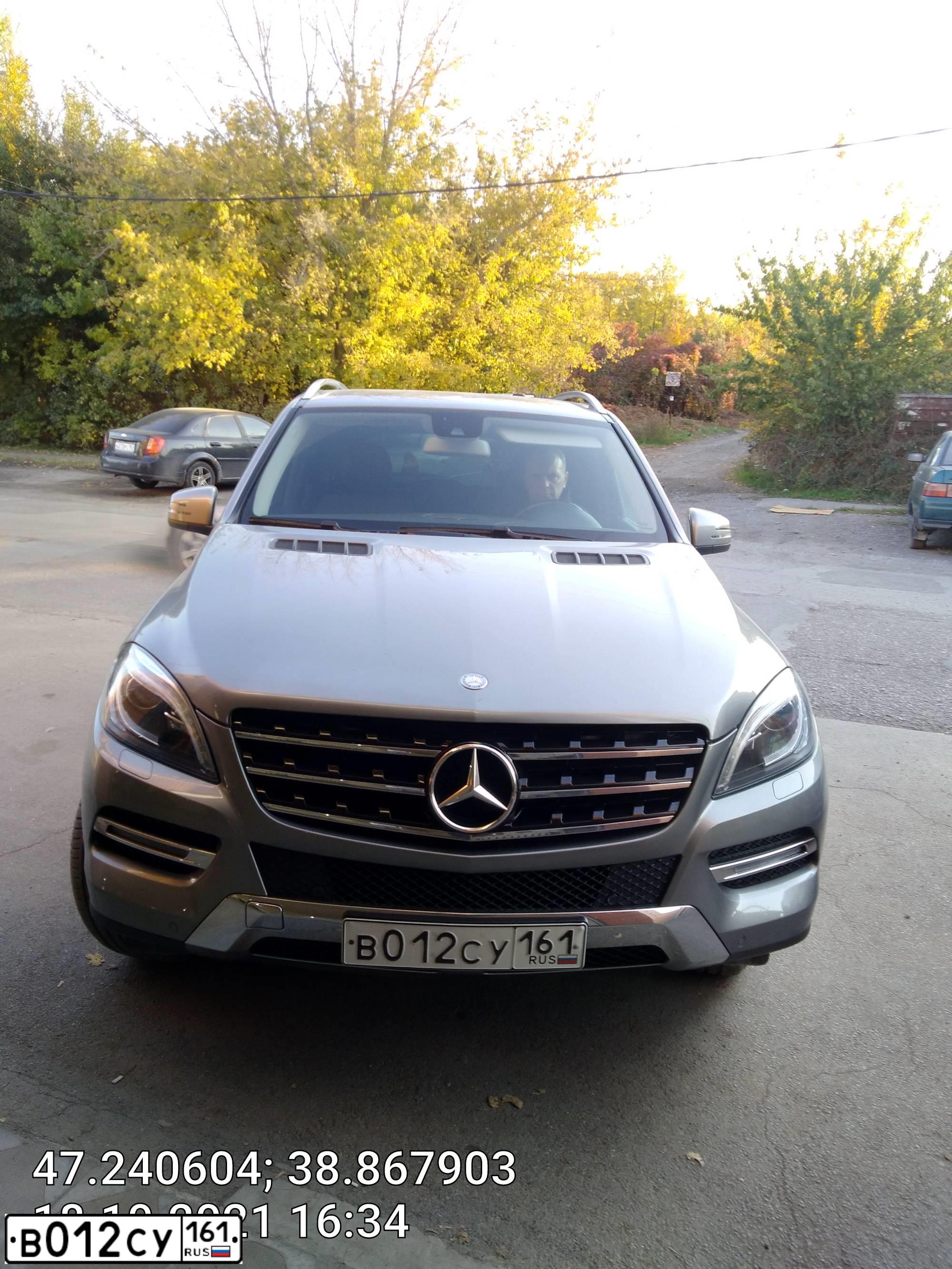Фото автомобиля MERCEDES M-KLASSE, 2014 — госномер В012СУ161. Цвет: СЕРЫЙ