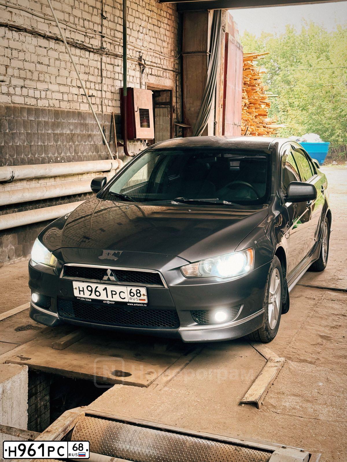 Фото автомобиля MITSUBISHI LANCER, 2008 — госномер Н961РС68. Цвет: СЕРЫЙ