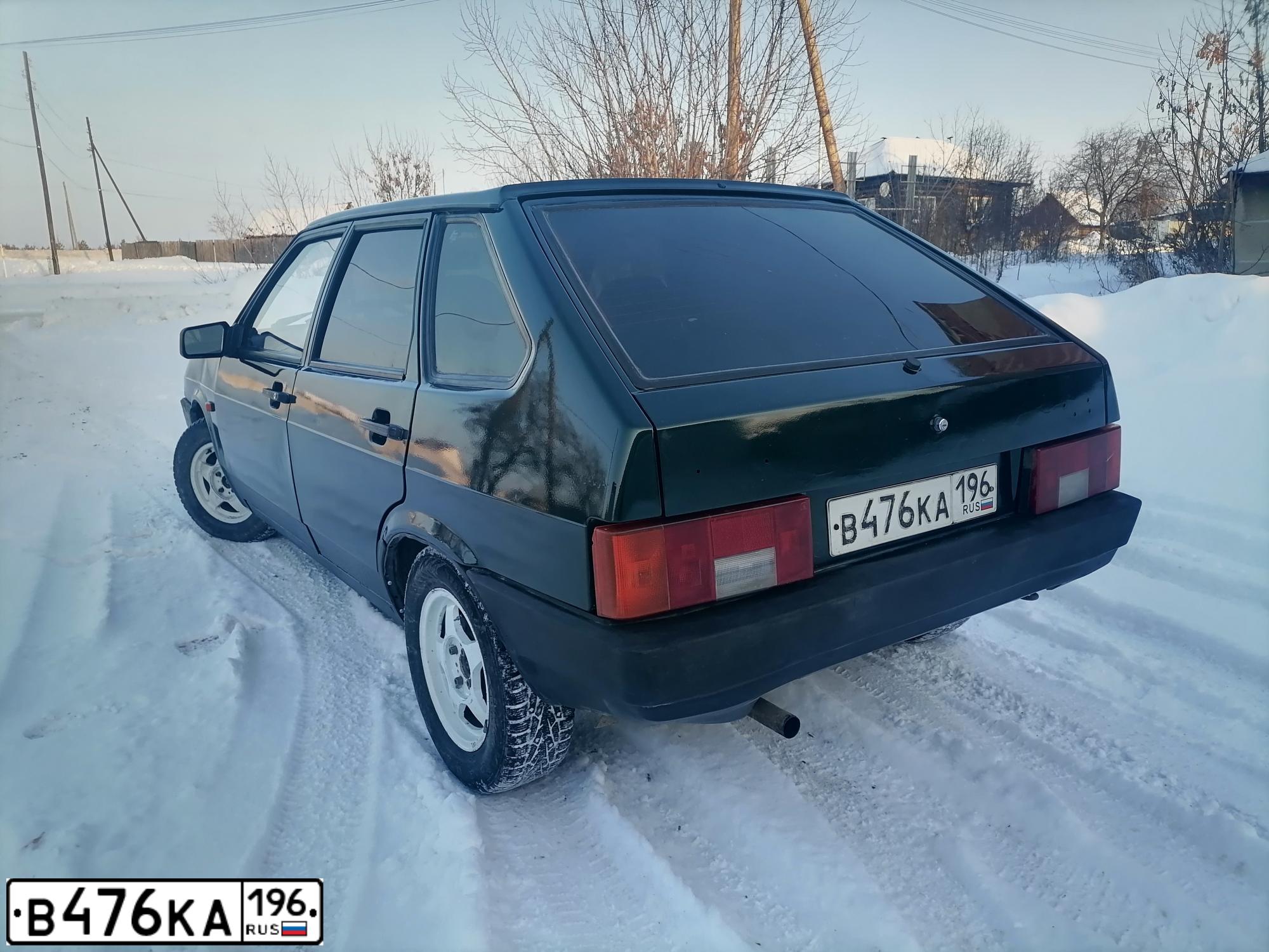Фото автомобиля LADA 2109 SAMARA, 2003 — госномер В476КА196. Цвет: Темно-зеленый