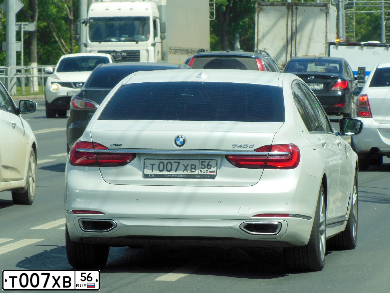 Фото автомобиля BMW 740, 2016 — госномер Е698ХВ156