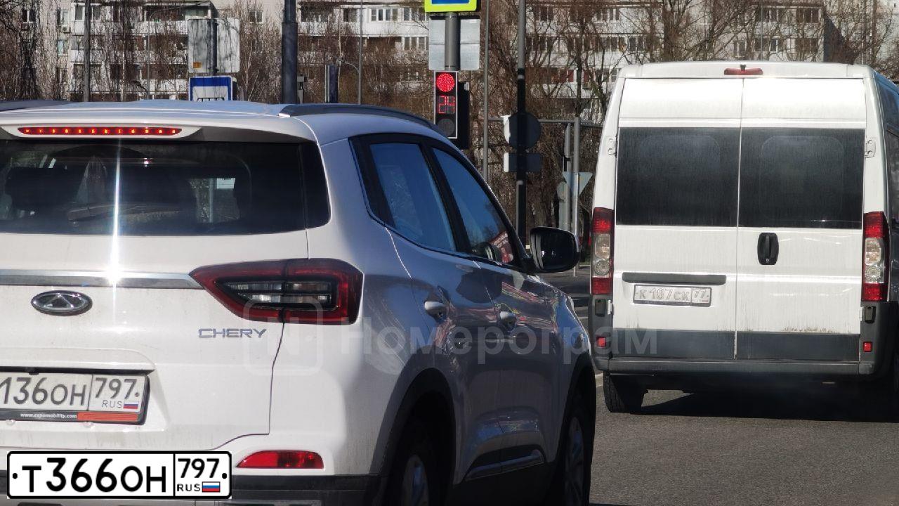 Фото автомобиля MERCEDES M-KLASSE, 2013 — госномер К800РХ797. Цвет: ЧЕРНЫЙ