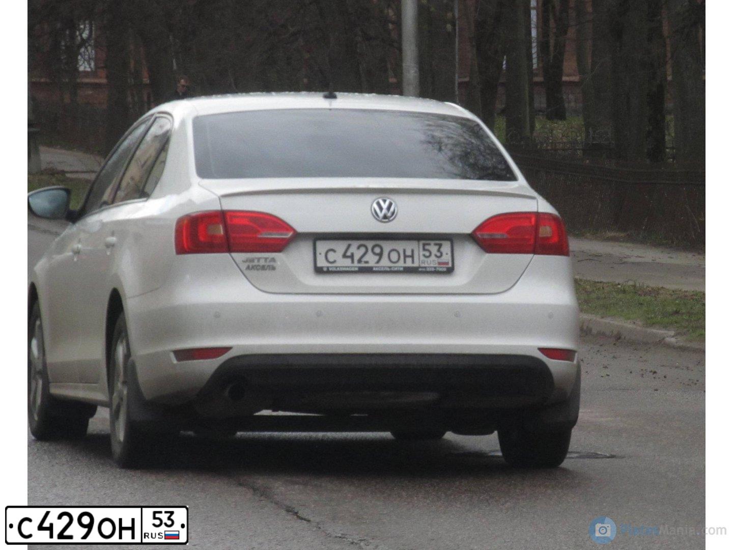 Фото автомобиля VOLKSWAGEN JETTA, 2012 — госномер О476УС44. Цвет: Белый