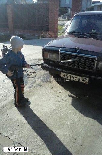 Фото автомобиля LADA 2107, 2004 — госномер Н614СВ22. Цвет: ТЕМНО-БОРДОВЫЙ