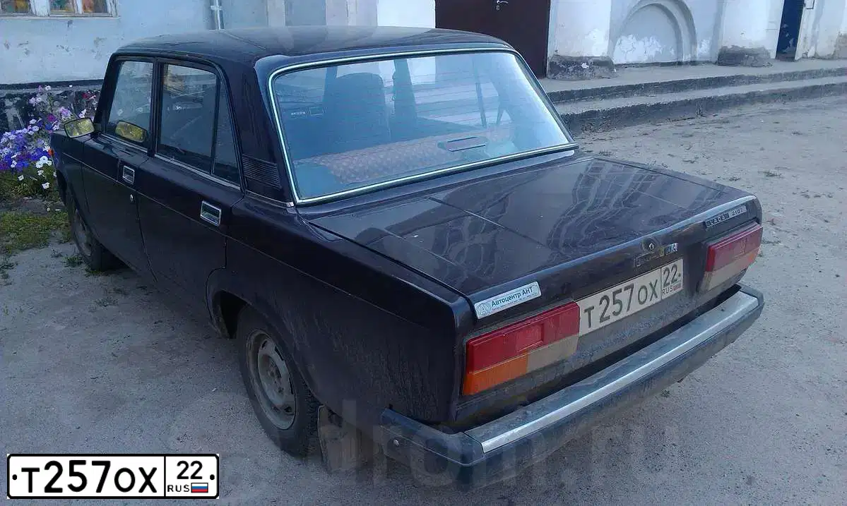 Фото автомобиля LADA 2107, 2008 — госномер Т257ОХ22. Цвет: ТЕМНО-КОРИЧНЕВЫЙ