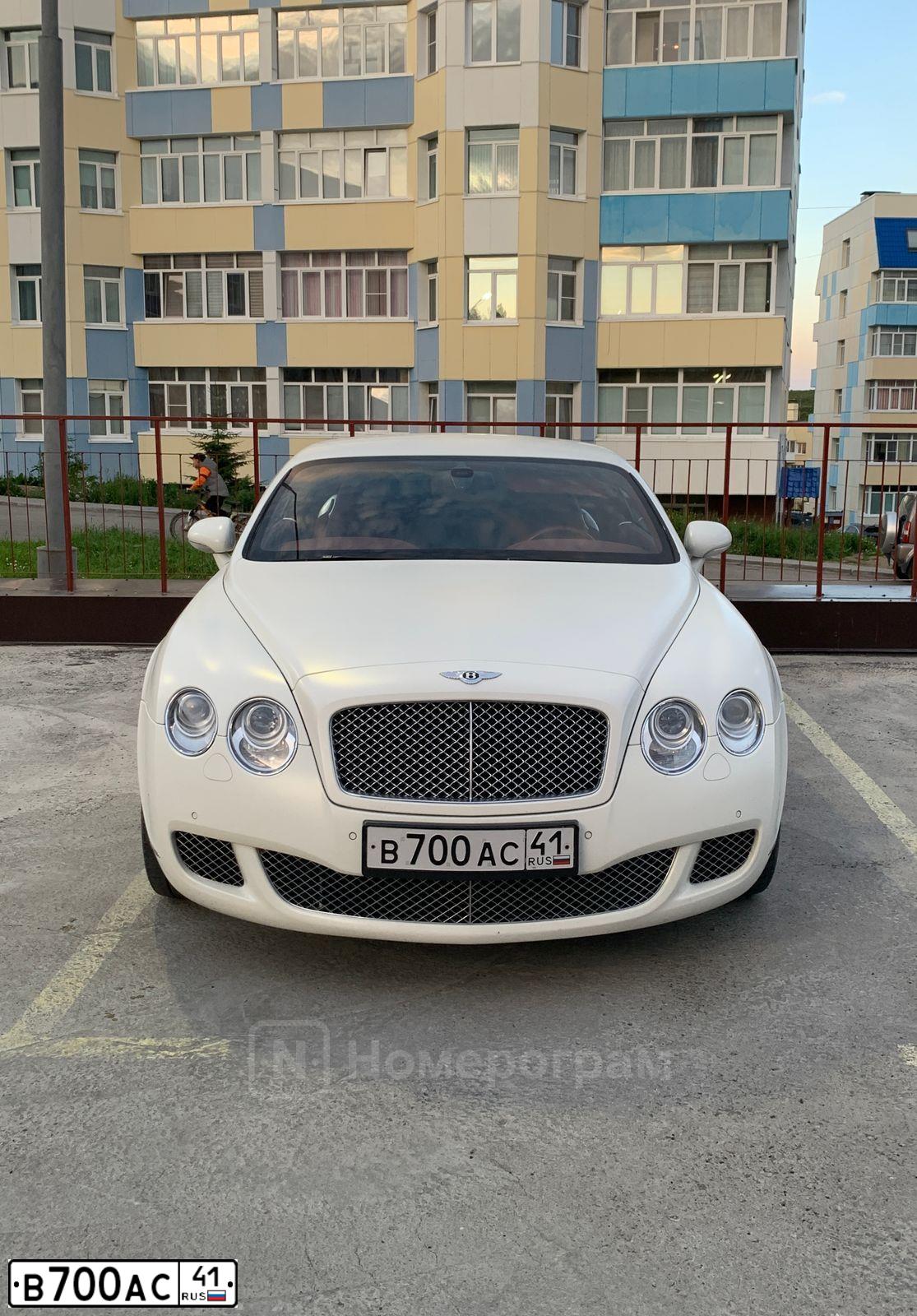 Фото автомобиля BMW SERIE 7, 2011 — госномер В700АС41. Цвет: ЧЕРНЫЙ