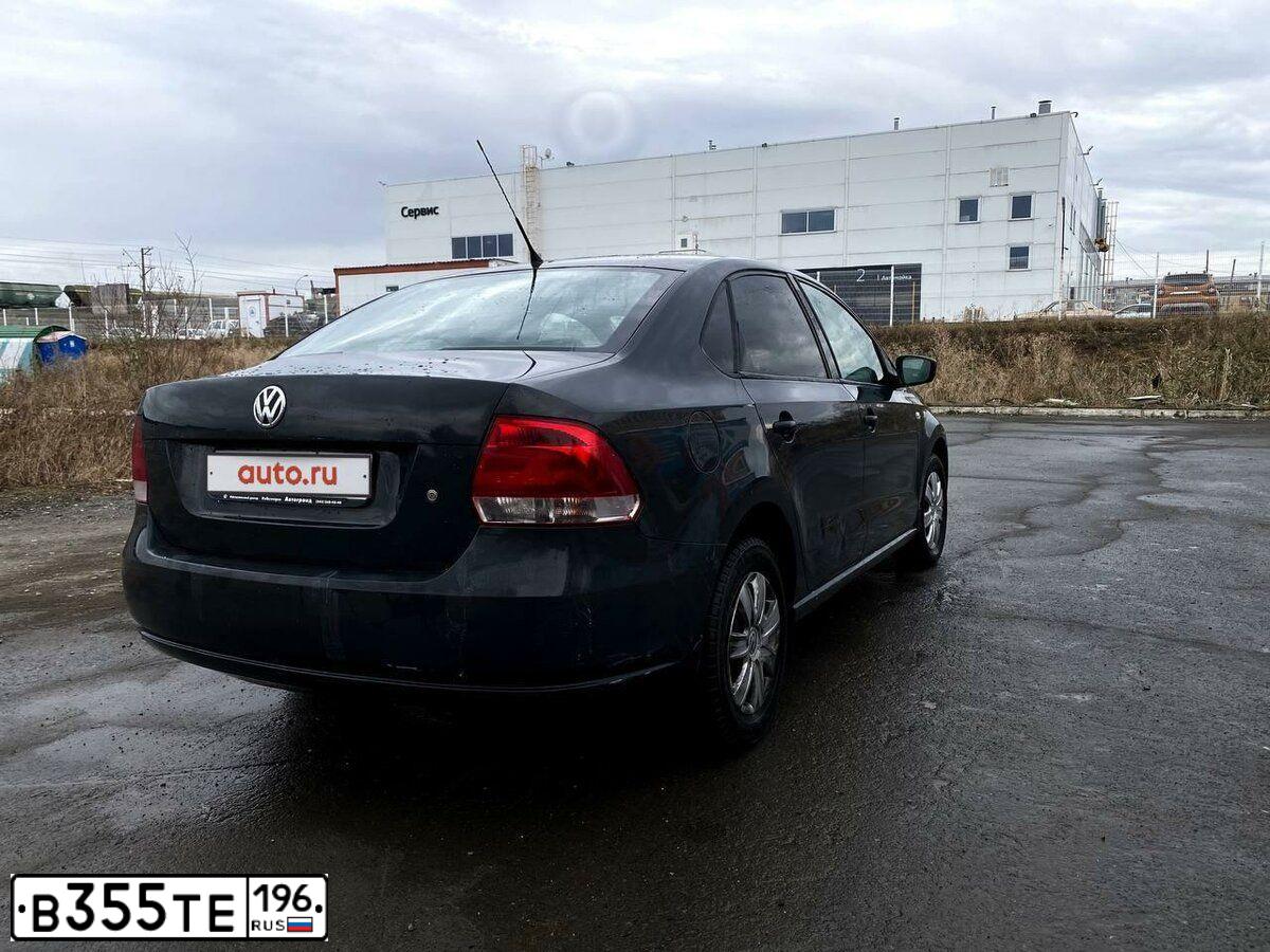 Фото автомобиля VOLKSWAGEN POLO, 2012 — госномер С308ВК196. Цвет: СЕРЫЙ