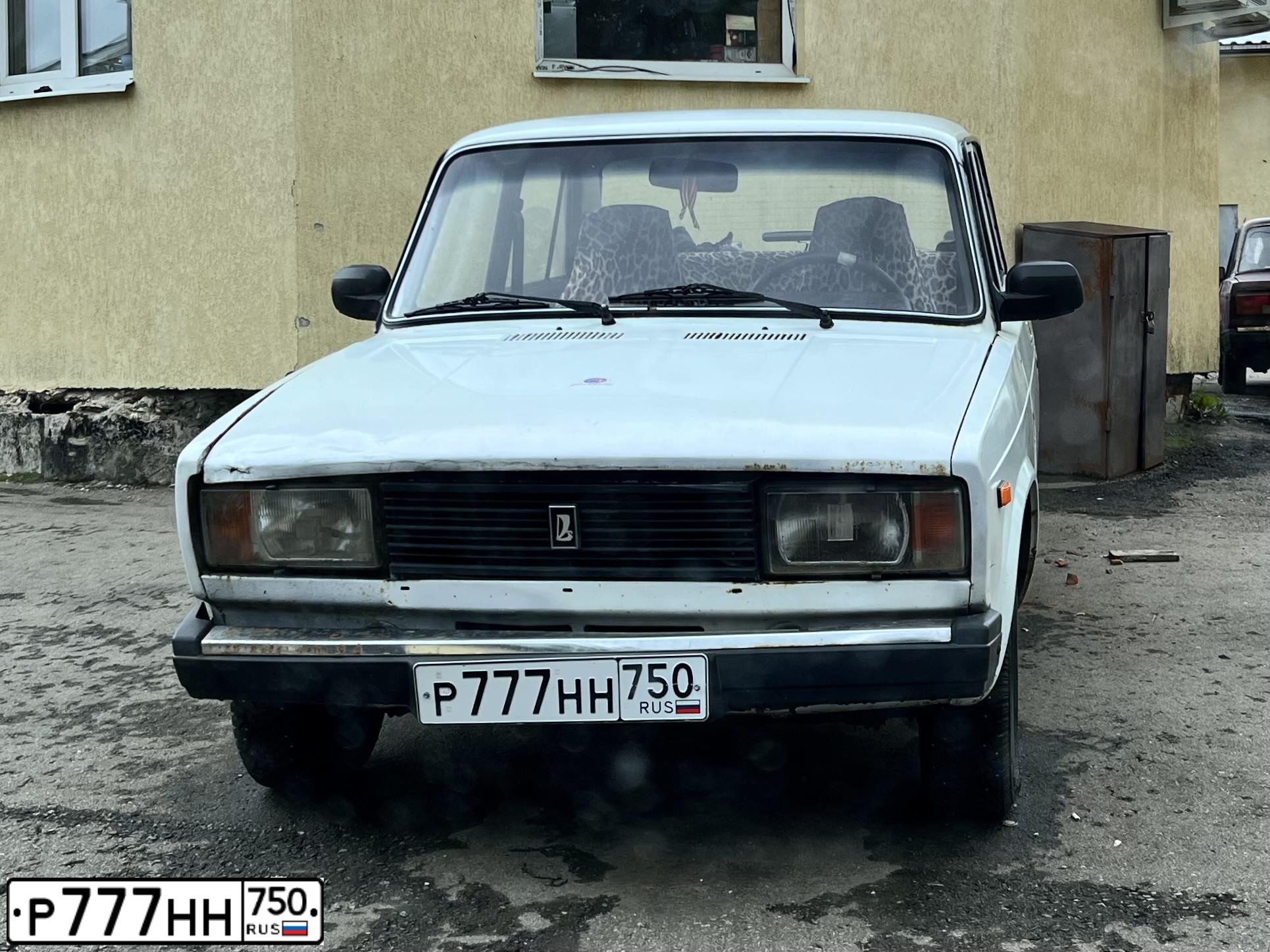 Фото автомобиля SUZUKI /GRAND/ VITARA, 1994 — госномер У576ЕО77. Цвет: ЧЕРНЫЙ