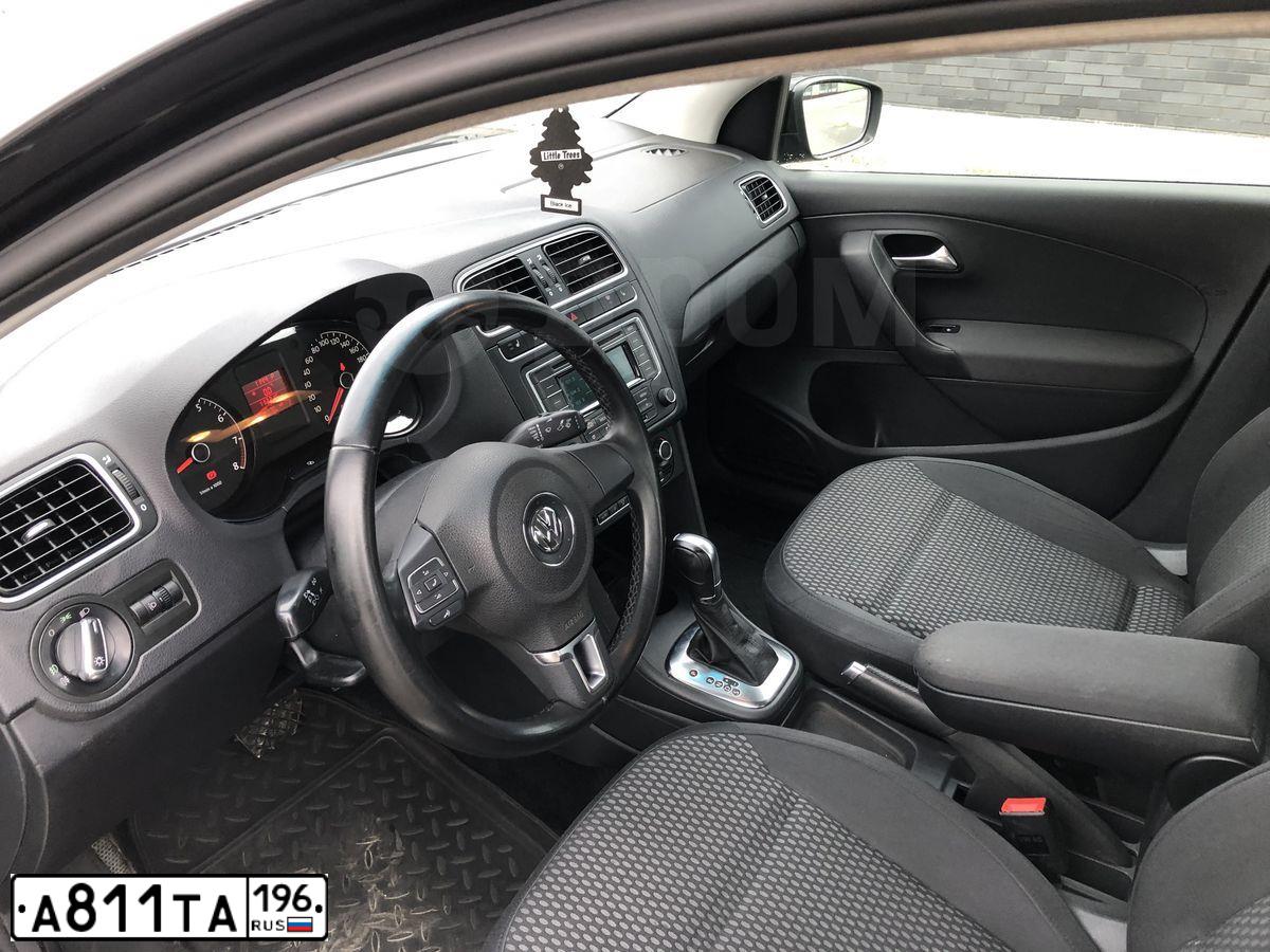 Фото автомобиля VOLKSWAGEN POLO, 2013 — госномер А811ТА196. Цвет: ЧЕРНЫЙ
