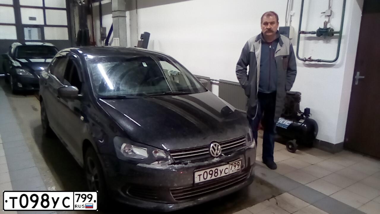 Фото автомобиля VOLKSWAGEN POLO, 2013 — госномер Т098УС799. Цвет: ЧЕРНЫЙ