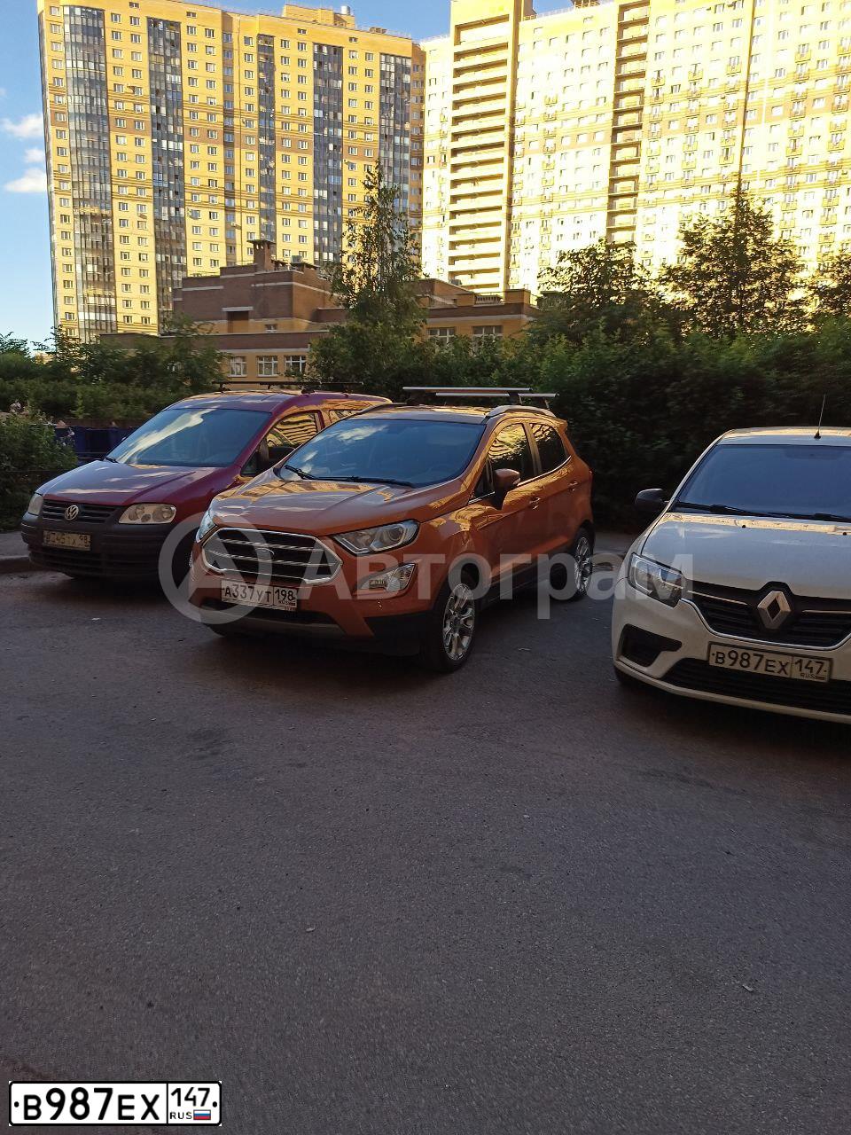 Фото автомобиля RENAULT T LOGAN, 2019 — госномер В987ЕХ147. Цвет: Белый