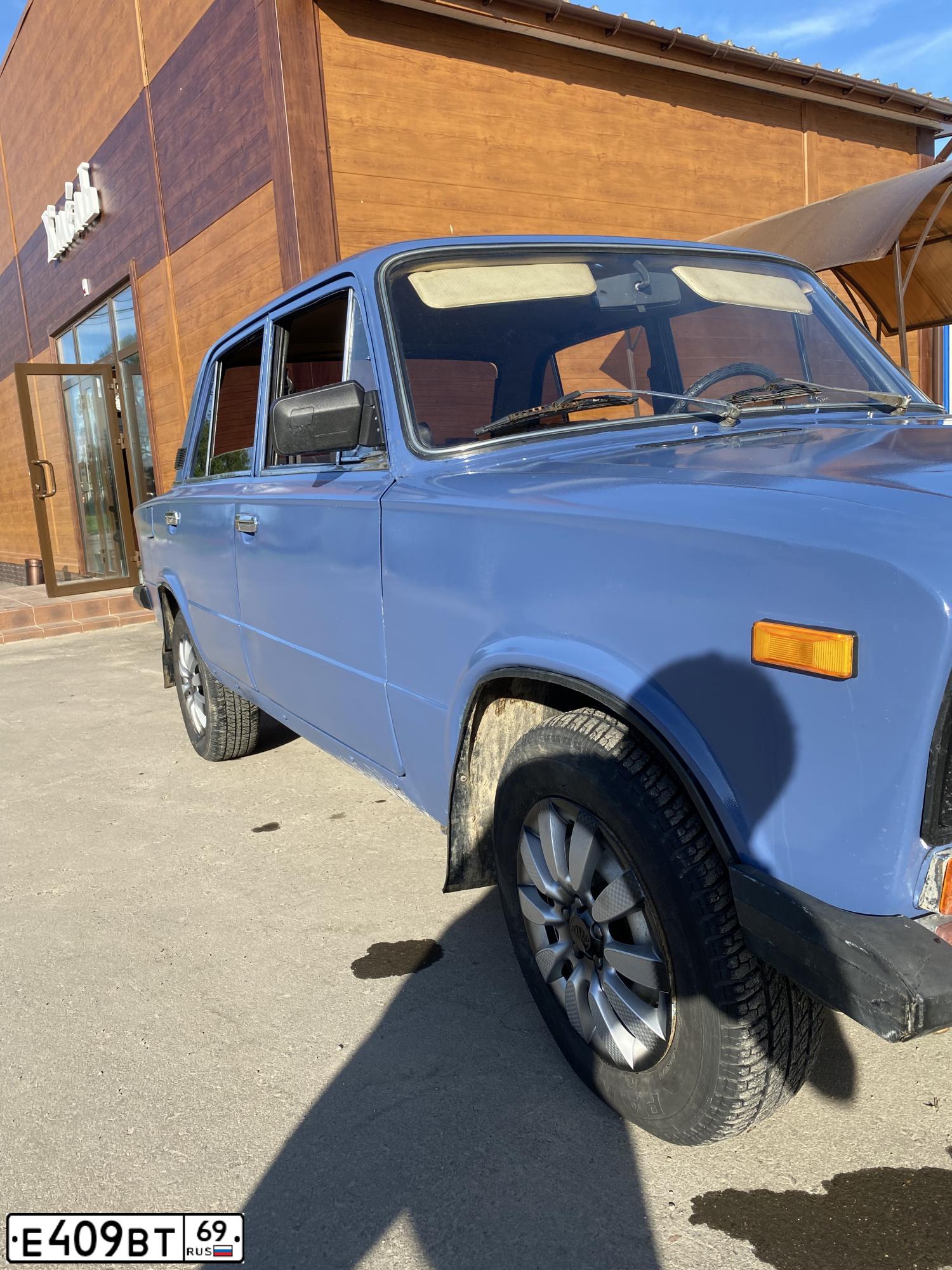 Фото автомобиля LADA 2106, 1992 — госномер Е409ВТ69. Цвет: СИНИЙ