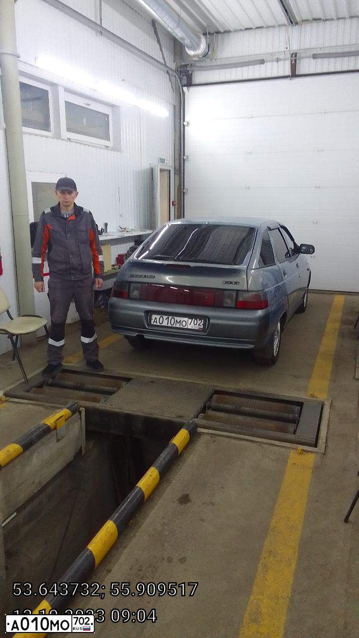 Фото автомобиля LADA 2112 LADA, 2002 — госномер А010МО702. Цвет: ЗОЛОТИСТО-СЕРЫЙ