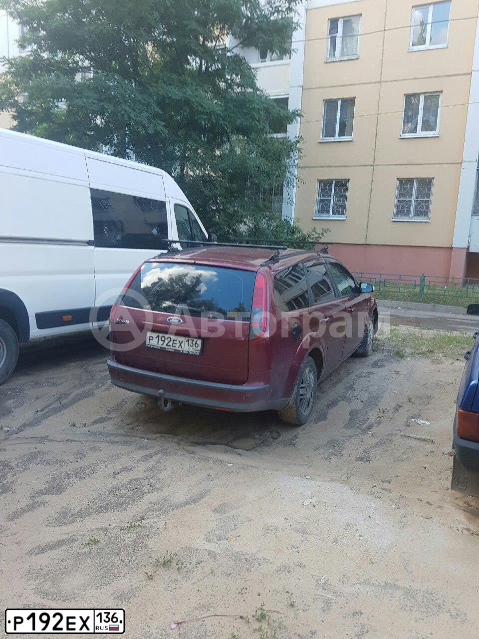 Фото автомобиля FORD FOCUS, 2006 — госномер М360МР48. Цвет: ВИШНЕВЫЙ