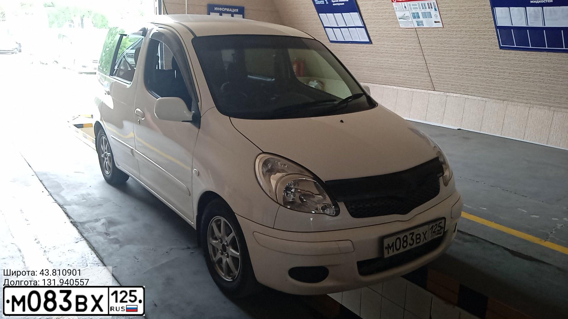 Фото автомобиля TOYOTA FUNCARGO, 2003 — госномер М083ВХ125