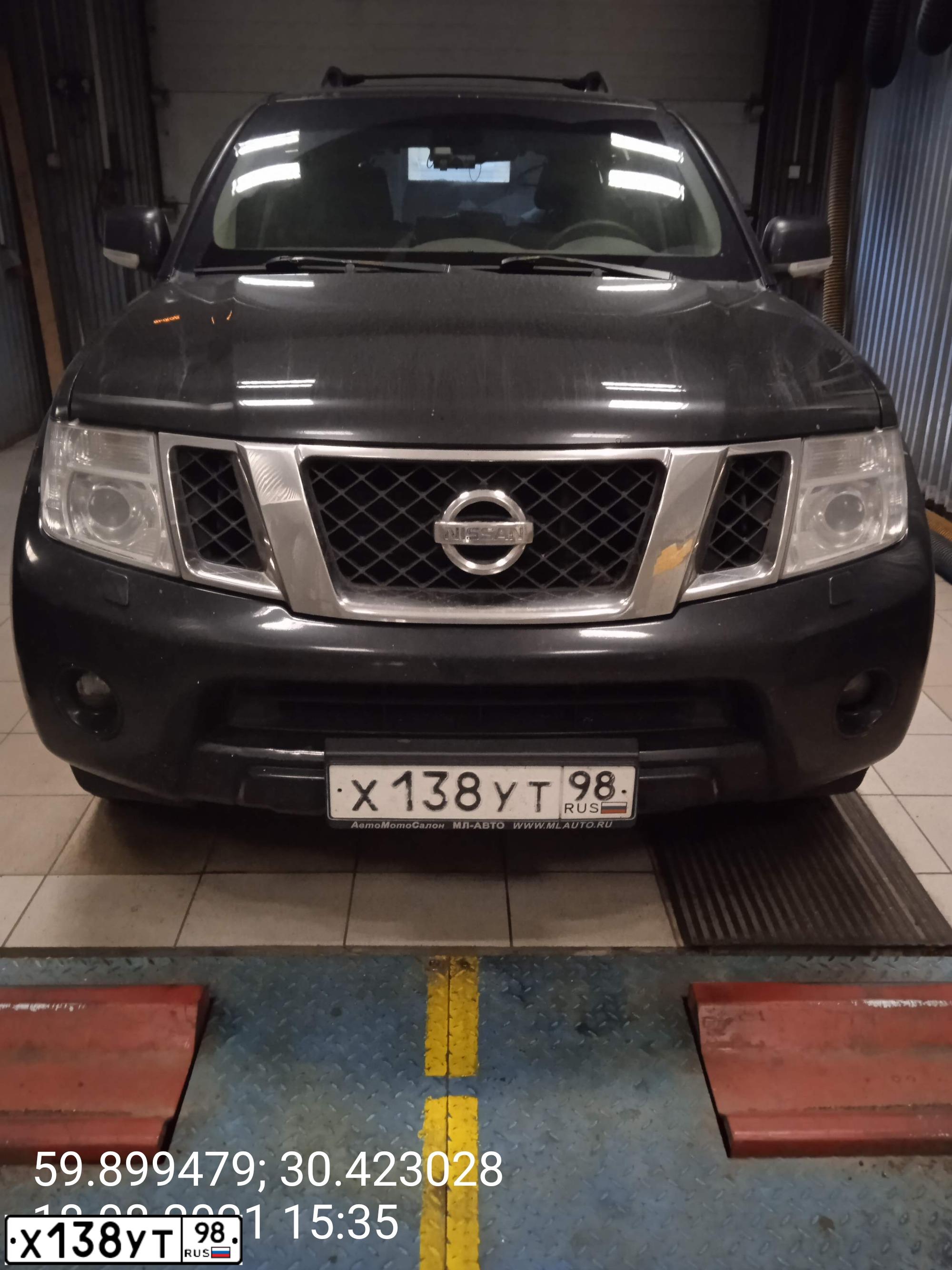 Фото автомобиля NISSAN PATHFINDER, 2010 — госномер Е246КН147