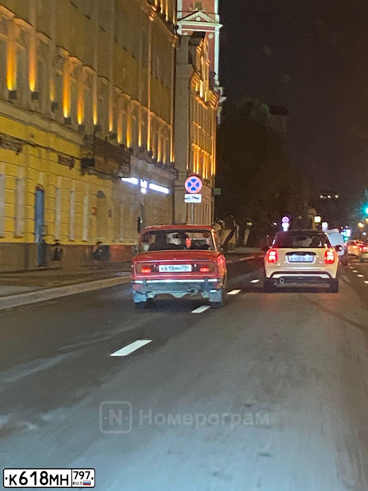 Фото автомобиля LADA 2106, 1982 — госномер Н987МР58. Цвет: Красный