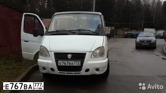 Фото автомобиля GAZ 2217 SOBOL, 2004 — госномер Е767ВА777. Цвет: БЕЛЫЙ