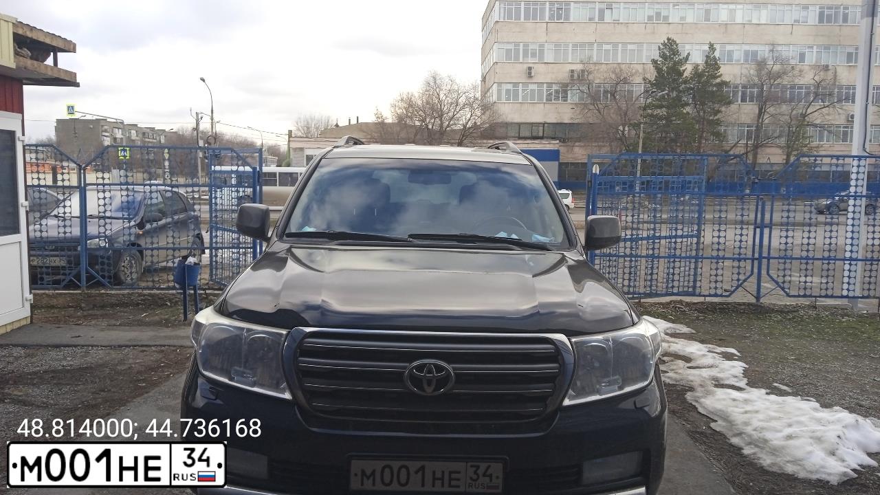 Фото автомобиля GAZ 3110 WOLGA, 2000 — госномер М001НЕ34. Цвет: СИНЕ ЗЕЛЕНЫЙ