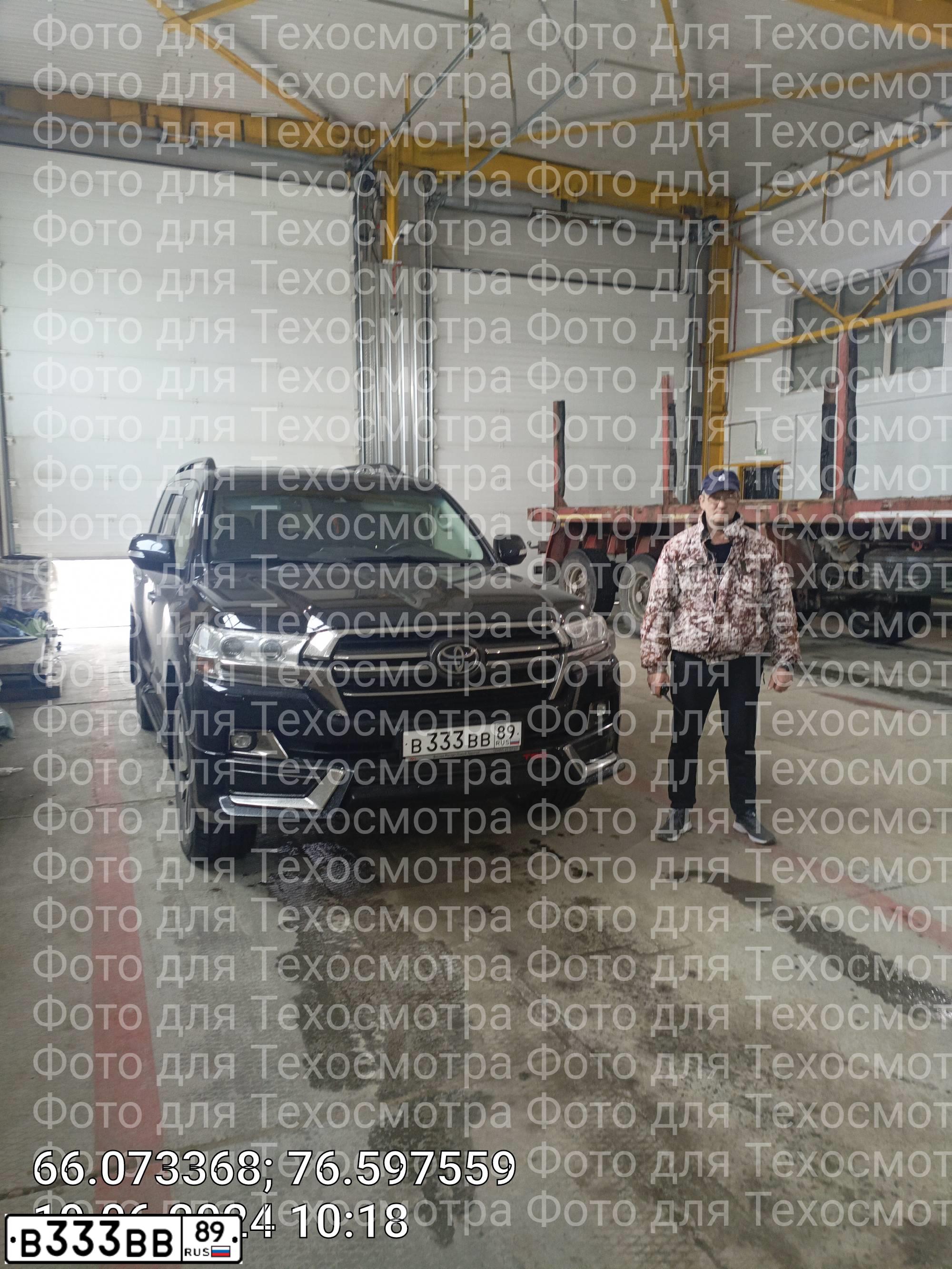 Фото автомобиля TOYOTA LANDCRUISER 200, 2019 — госномер В333ВВ89. Цвет: ЧЕРНЫЙ